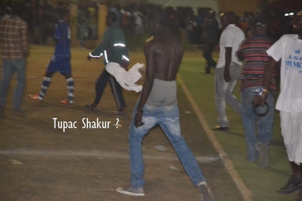 (Photos) Ces folles insolites au stade Babacar SEYE.