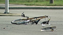 Ngallèle : un véhicule heurte un enfant sur la route nationale. Les populations se soulèvent. Ngallèle : un véhicule heurte un enfant sur la route nationale. Les populations se soulèvent.