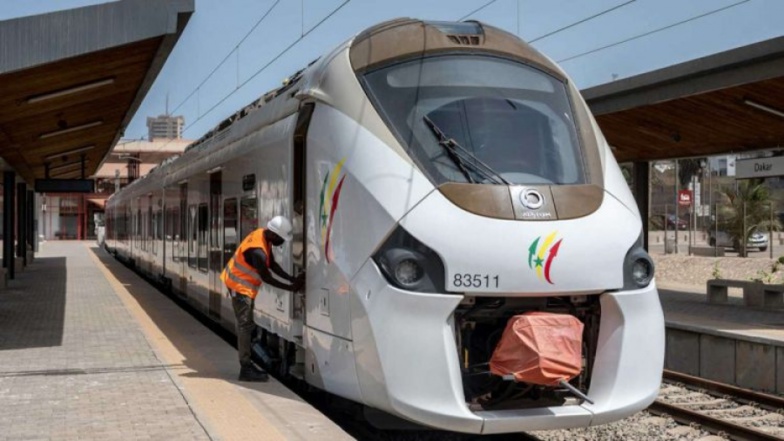 Macky Sall : " le TER, l’ambition de progrès " Macky Sall : " le TER, l’ambition de progrès "