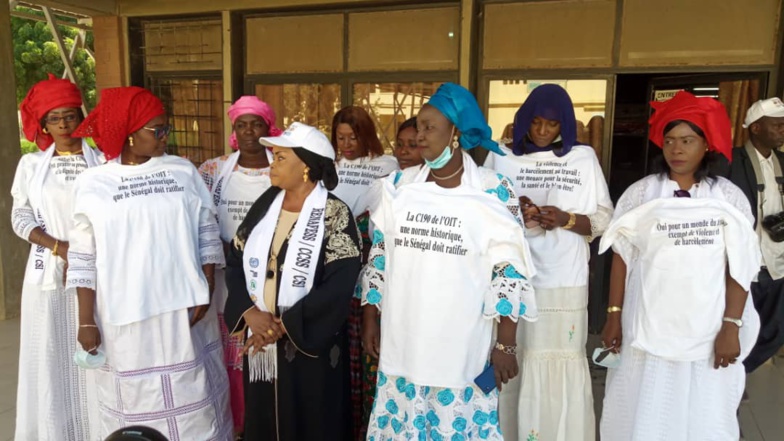 LUTTER CONTRE LA VIOLENCE ET LE HARCÈLEMENT AU TRAVAIL : La ratification et l'application de la Convention no.190 très attendu par le RENAFES LUTTER CONTRE LA VIOLENCE ET LE HARCÈLEMENT AU TRAVAIL : La ratification et l'application de la Convention no.190 très attendu par le RENAFES