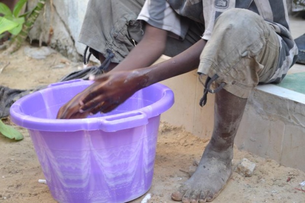 Saint-Louis: des talibés sensibilisés sur l'hygiène de base par l'Association Jardin d'espoir. Saint-Louis: des talibés sensibilisés sur l'hygiène de base par l'Association Jardin d'espoir.