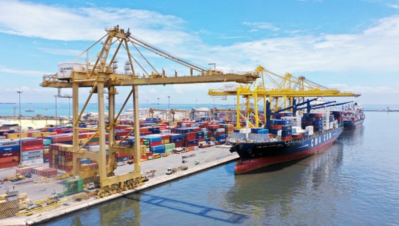 Sénégal : mobilisation sur le port de Dakar et impact des sanctions économiques contre le Mali