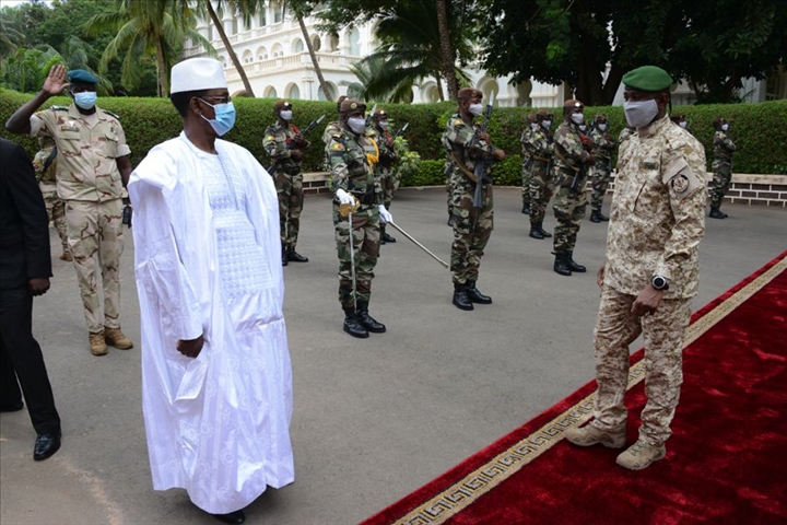 « Ce terrorisme diplomatique, médiatique et psychologique, ne nous fera pas bouger d’un iota » ( PM Choguel Maiga) « Ce terrorisme diplomatique, médiatique et psychologique, ne nous fera pas bouger d’un iota » ( PM Choguel Maiga)