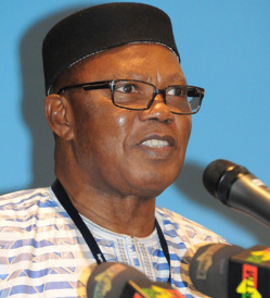 Palenfo plaide pour la poursuite de la tenue du tournoi de judo de Saint-Louis. Palenfo plaide pour la poursuite de la tenue du tournoi de judo de Saint-Louis.