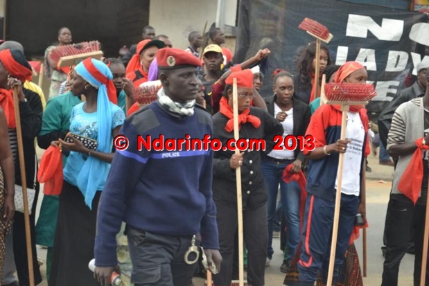 Grosse Bagarre à l'opération « Ndar Sett Wecc » : l'affrontement évité de Justesse. ( Vidéos & Photos) Grosse Bagarre à l'opération « Ndar Sett Wecc » : l'affrontement évité de Justesse. ( Vidéos & Photos)