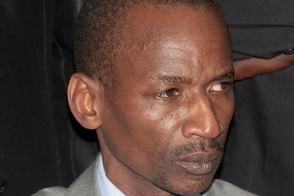 Wakhinane Nimzatt : Racine TALLA, DG RTS, battu dans son bureau de vote Wakhinane Nimzatt : Racine TALLA, DG RTS, battu dans son bureau de vote