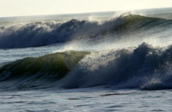 Alerte : Houle dangereuse sur Saint-Louis, jeudi et vendredi. Alerte : Houle dangereuse sur Saint-Louis, jeudi et vendredi.
