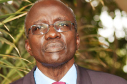Urgent : Macky nomme Moustapha SOURANG, Président de la Commission nationale de la Réforme foncière.