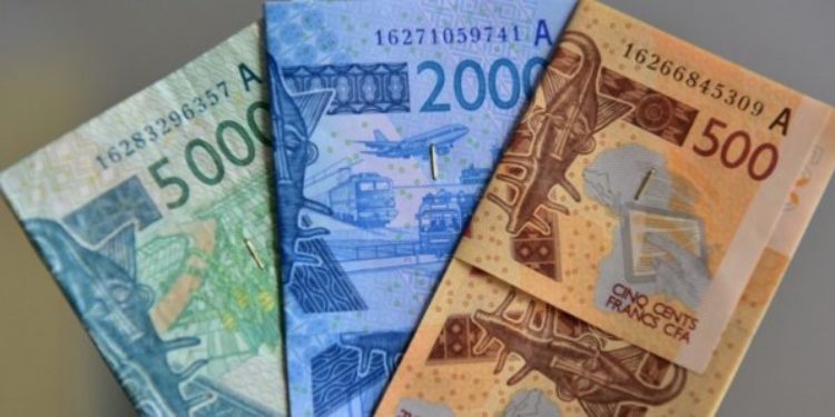 Marchés publics 2021: 1711 milliards dépensés, près de la moitié par entente directe Marchés publics 2021: 1711 milliards dépensés, près de la moitié par entente directe
