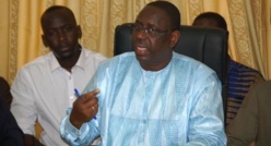 Macky Sall gracie plus de 300 détenus, à l'occasion du Maouloud. Macky Sall gracie plus de 300 détenus, à l'occasion du Maouloud.
