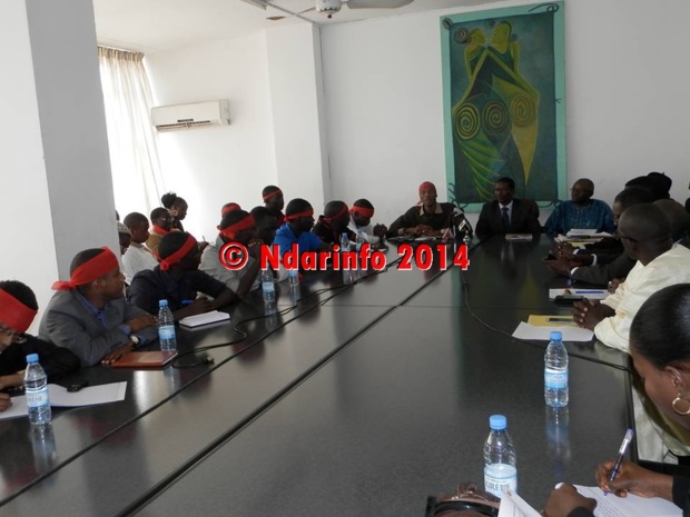 Les photos exclusives de la Signature du Protocole entre Mary Teuw Niane et les délégués de l'UGB.
