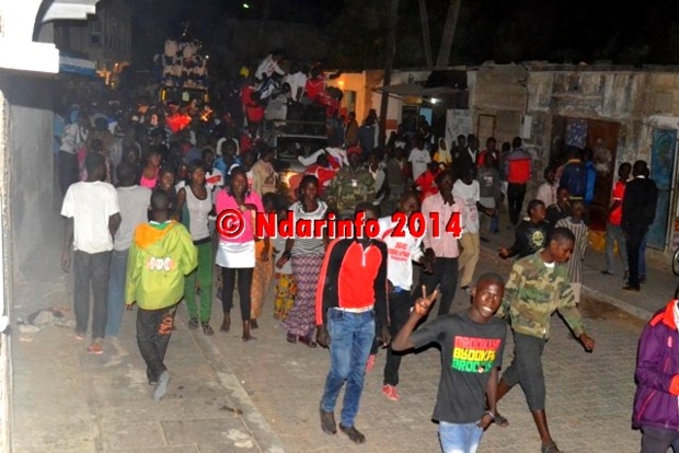 (Vidéo et Photos) Le stade de Pikine savoure sa victoire dans les rues de Saint-Louis. Regardez ! (Vidéo et Photos) Le stade de Pikine savoure sa victoire dans les rues de Saint-Louis. Regardez !