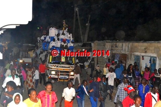 (Vidéo et Photos) Le stade de Pikine savoure sa victoire dans les rues de Saint-Louis. Regardez ! (Vidéo et Photos) Le stade de Pikine savoure sa victoire dans les rues de Saint-Louis. Regardez !