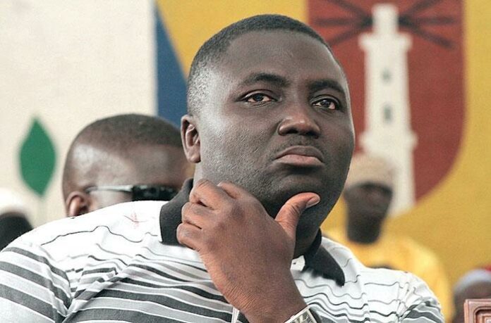Mairie Dakar : Bamba Fall copieusement hué… Mairie Dakar : Bamba Fall copieusement hué…