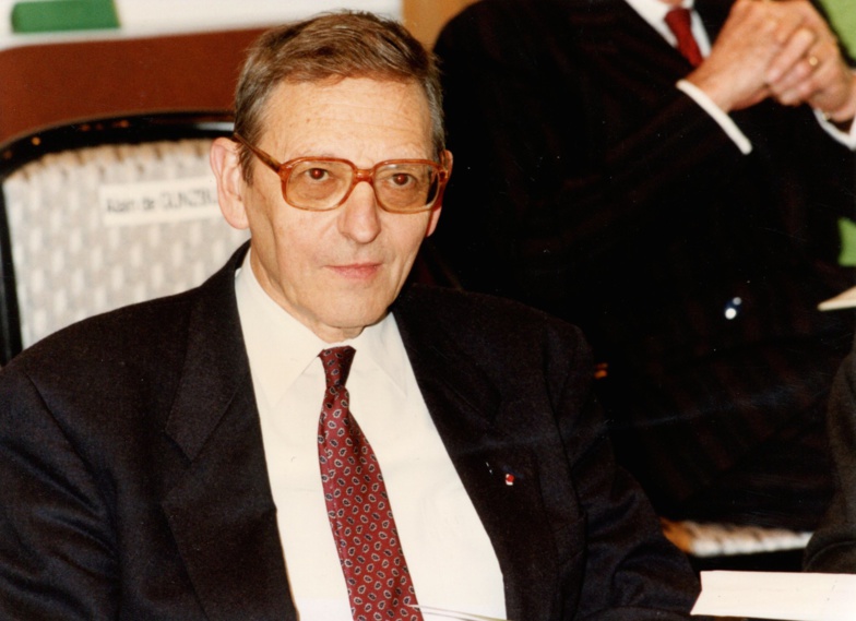 Décès du biologiste François Gros, codécouvreur de l'ARN messager Décès du biologiste François Gros, codécouvreur de l'ARN messager