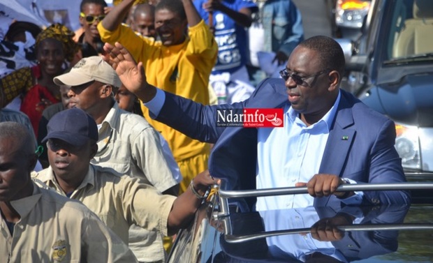 Macky Sall à Saint-Louis s’offre un bain de foule(Photos&Vidéos)