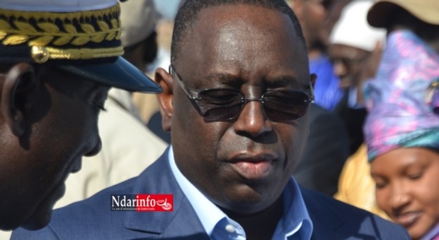 Macky Sall « Ndanaane », la grosse blague présidentielle qui fait exploser le Walo. Macky Sall « Ndanaane », la grosse blague présidentielle qui fait exploser le Walo.