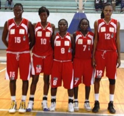 Basket Féminin : St Louis Basket corrige SIBAC, les Duchesses sur leur lancée