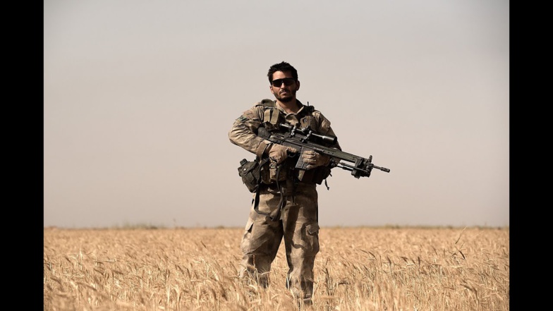 Les Russes l’ont déclaré mort, mais le tireur d’élite “Wali” est bel et bien vivant: il partage son quotidien sur le front en Ukraine Les Russes l’ont déclaré mort, mais le tireur d’élite “Wali” est bel et bien vivant: il partage son quotidien sur le front en Ukraine