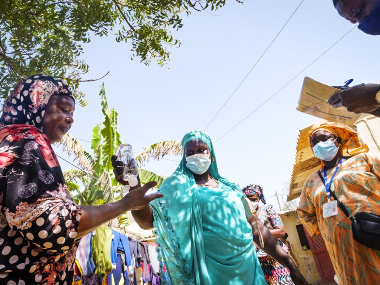 Le recul de la pandémie de Covid-19 se confirme Le recul de la pandémie de Covid-19 se confirme