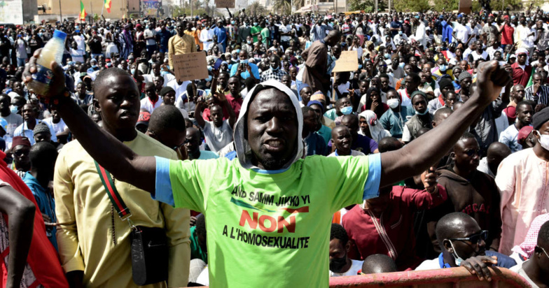 Les activistes et guides religieux marchent le 16 avril Les activistes et guides religieux marchent le 16 avril