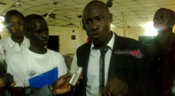 Saint-Louis: Les jeunes de la CNC offrent 500 tickets à des cas sociaux de l'UGB. Saint-Louis: Les jeunes de la CNC offrent 500 tickets à des cas sociaux de l'UGB.