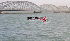 Saint-Louis: 24 milliards de m3 d’eau douce se perdent à la mer chaque année. Saint-Louis: 24 milliards de m3 d’eau douce se perdent à la mer chaque année.