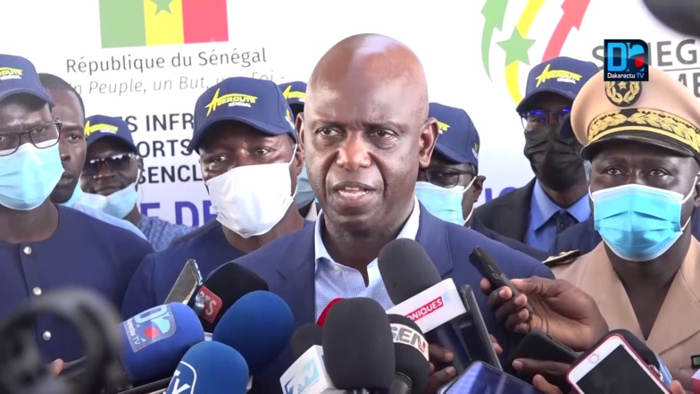 Mansour Faye lance les travaux de deux axes routiers des régions de Diourbel et Thiès