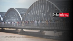 Recensement 2013 : Saint-Louis compte 870629 habitants dont 434 912 femmes et 435 717 hommes. Recensement 2013 : Saint-Louis compte 870629 habitants dont 434 912 femmes et 435 717 hommes.