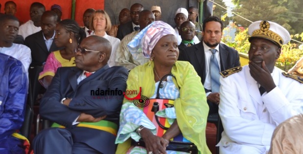 Défilé du 4 avril à Saint-Louis: Zoom sur la tribune officielle (photos) Défilé du 4 avril à Saint-Louis: Zoom sur la tribune officielle (photos)