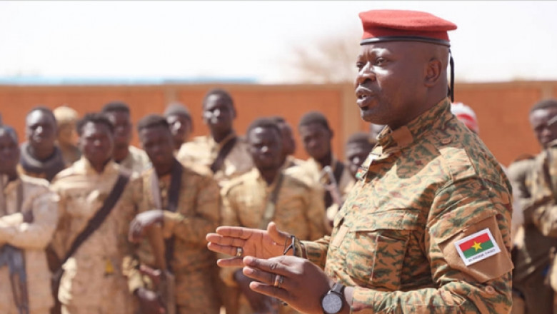 Burkina : le bilan de l'attaque de Seytenga passe à 86 morts, le président auprès des rescapés Burkina : le bilan de l'attaque de Seytenga passe à 86 morts, le président auprès des rescapés