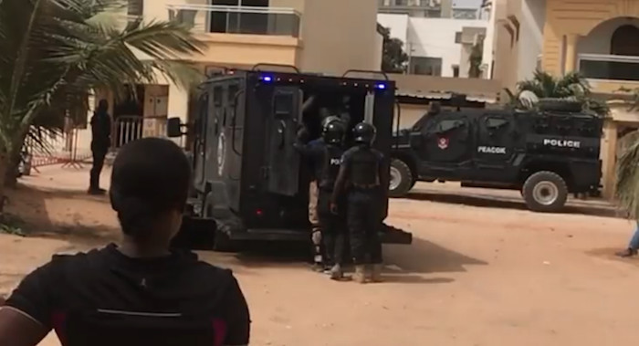 Urgent - 6 membres de la garde rapprochée de Sonko arrêtés Urgent - 6 membres de la garde rapprochée de Sonko arrêtés