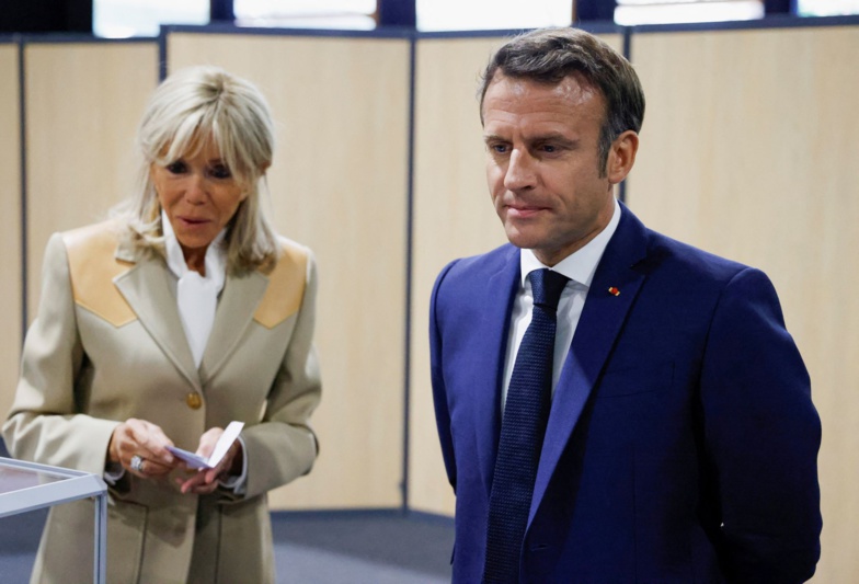 France : Emmanuel Macron appelle à des "compromis" après les législatives France : Emmanuel Macron appelle à des "compromis" après les législatives