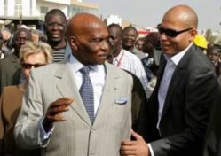 Karim Wade vilipende Ousmane Ngom et Madické Niang auprès de son père... Karim Wade vilipende Ousmane Ngom et Madické Niang auprès de son père...