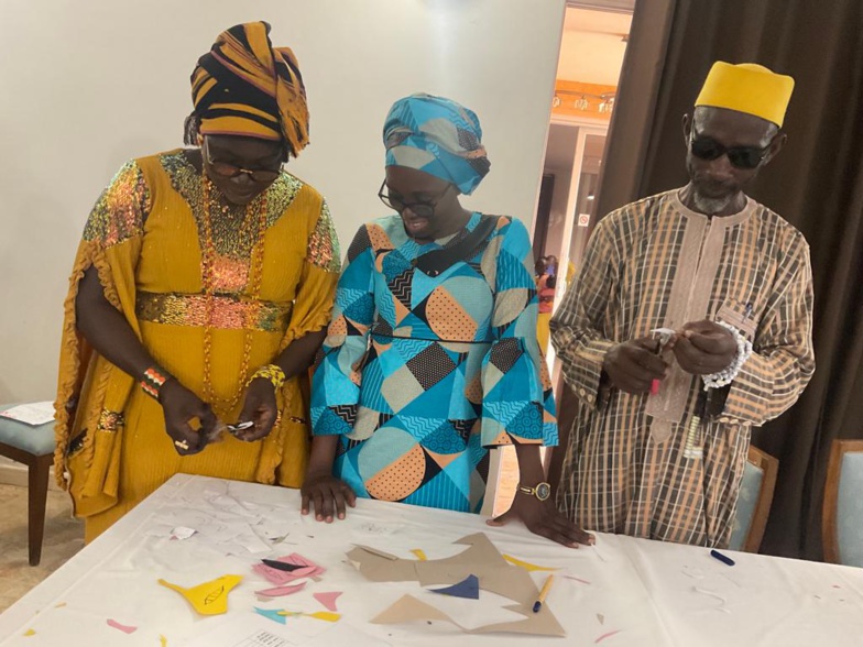 Saint-Louis : Un atelier sur l'art et l'environnement pour la co-production d'une œuvre artistique Saint-Louis : Un atelier sur l'art et l'environnement pour la co-production d'une œuvre artistique