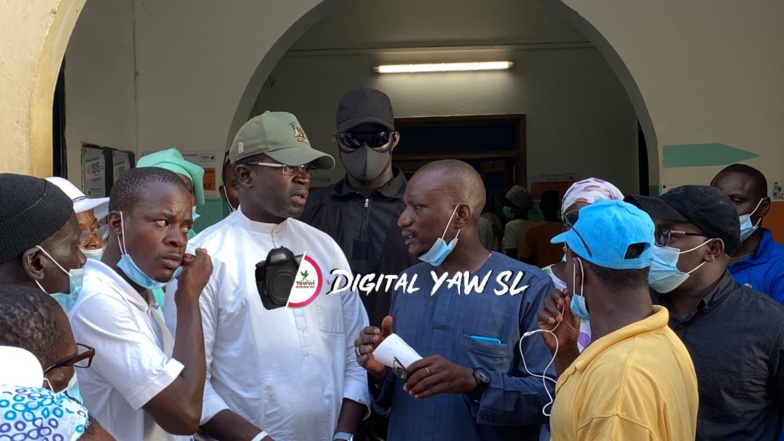 Accident de la Caravane de WALLU : Abba MBAYE au chevet des blessés - photos Accident de la Caravane de WALLU : Abba MBAYE au chevet des blessés - photos