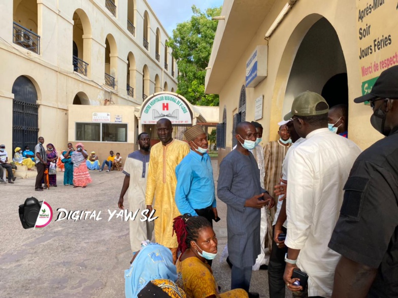 Accident de la Caravane de WALLU : Abba MBAYE au chevet des blessés - photos Accident de la Caravane de WALLU : Abba MBAYE au chevet des blessés - photos