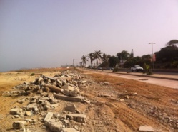 Corniche: le "mur de la honte" tombé, la Turquie invitée à venir balayer ses gravats (photo)