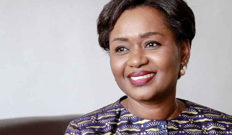 Qui est Oulimata SARR, la Ministre de l’Économie, du Plan et de la coopération ? Qui est Oulimata SARR, la Ministre de l’Économie, du Plan et de la coopération ?