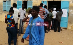 URGENT : le vote prolongé jusqu’à 19 heures 30 minutes, par le Préfet de Saint-Louis. URGENT : le vote prolongé jusqu’à 19 heures 30 minutes, par le Préfet de Saint-Louis.