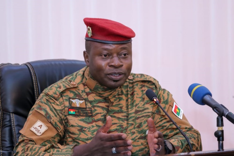 Burkina : Damiba a posé sept conditions avant de rendre sa démission, selon les autorités religieuses et coutumières