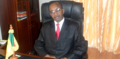 SAINT-LOUIS : le parcours du Pr Baydallaye KANE, nouveau recteur de l’UGB. SAINT-LOUIS : le parcours du Pr Baydallaye KANE, nouveau recteur de l’UGB.