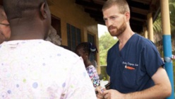 © AFP, Joni Byker | Le médecin Kent Brantly au Liberia, 2014