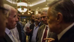 Israéliens et Palestiniens reprennent des négociations "épuisantes" au Caire Israéliens et Palestiniens reprennent des négociations "épuisantes" au Caire