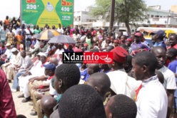 "Ils ont vendu l'entrée de Saint-Louis", crient des manifestants à Pikine. "Ils ont vendu l'entrée de Saint-Louis", crient des manifestants à Pikine.
