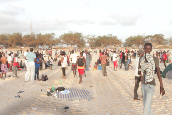 PHOTOS - Célébration du 15 aout : la grande ruée vers la plage de l'hydrobase. Regardez