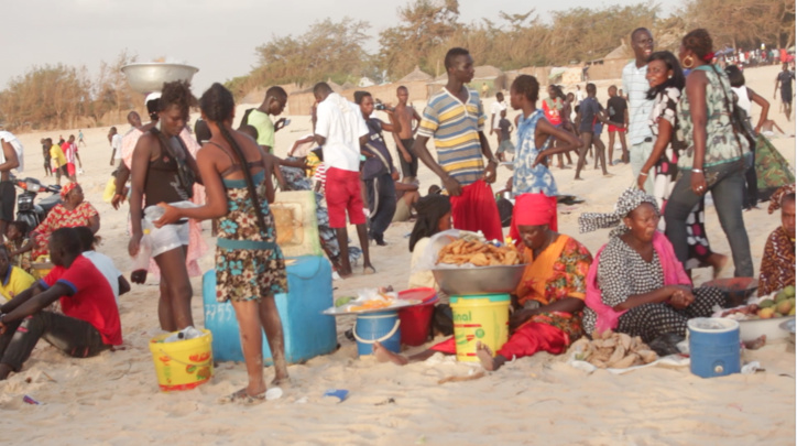 PHOTOS - Célébration du 15 aout : la grande ruée vers la plage de l'hydrobase. Regardez