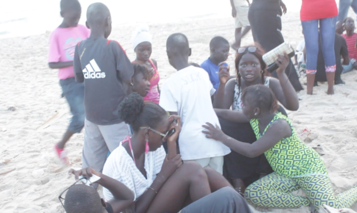 PHOTOS - Célébration du 15 aout : la grande ruée vers la plage de l'hydrobase. Regardez