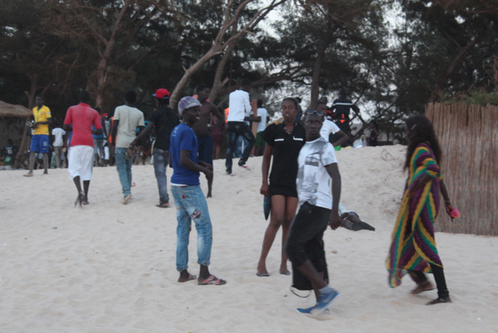 PHOTOS - Célébration du 15 aout : la grande ruée vers la plage de l'hydrobase. Regardez