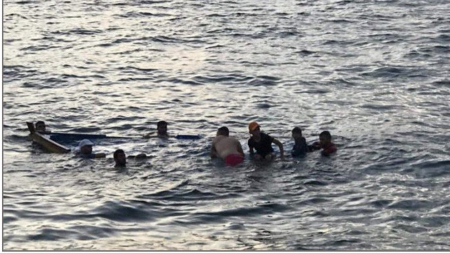 Saint-Louis : 19 migrants s'échouent sur la plage de Goxu Mbacc Saint-Louis : 19 migrants s'échouent sur la plage de Goxu Mbacc